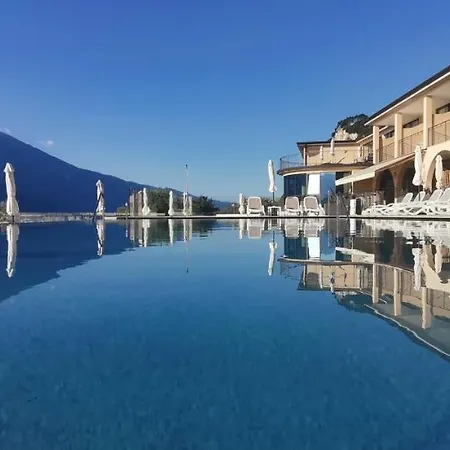 Mercedes Otel 3*