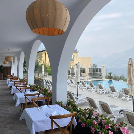 Mercedes Otel Limone sul Garda