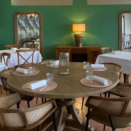 Mercedes Otel 3*