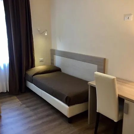 Otel Mercedes Limone sul Garda
